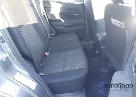 2016 Mitsubishi Outlander Sport 2.0 Es z USA, uszkodzony, nr VIN JA4AP3AU9GZ048762